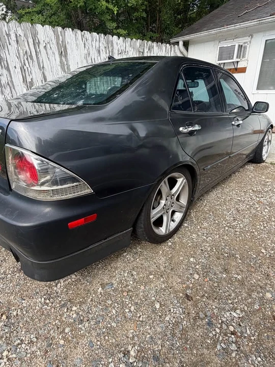 2005 Lexus IS 1st Gen - Image 5 of 6