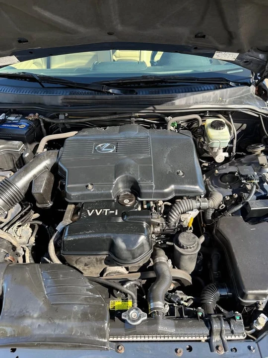 2005 Lexus IS 1st Gen - Image 15 of 16