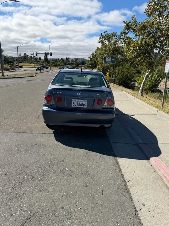 2005 Lexus IS 1st Gen - Image 6 of 16