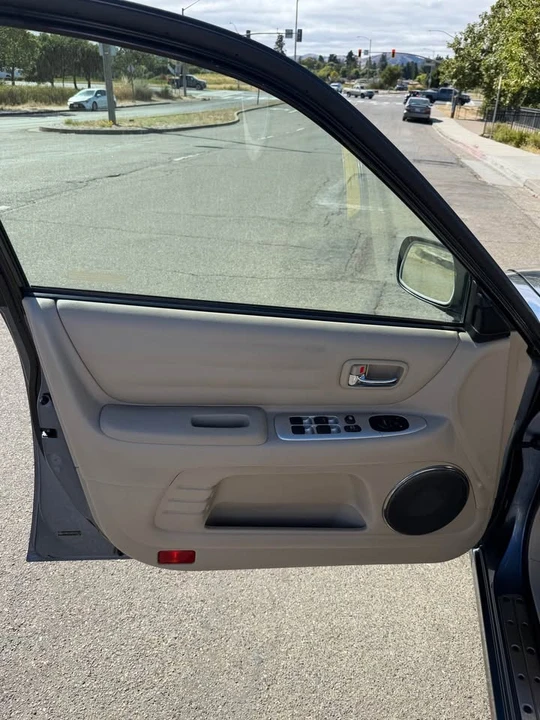 2005 Lexus IS 1st Gen - Image 9 of 16