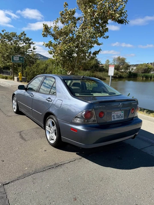 2005 Lexus IS 1st Gen - Image 7 of 16
