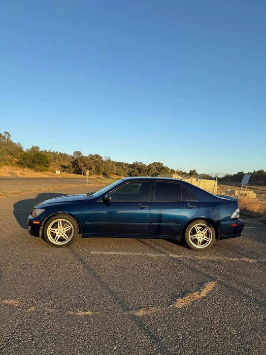 2005 Lexus IS 1st Gen - Image 2 of 13