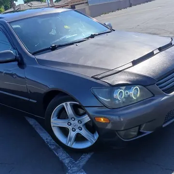 2005 Lexus IS 300 Sedan 4D