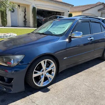 2005 Lexus IS 300 Sedan 4D