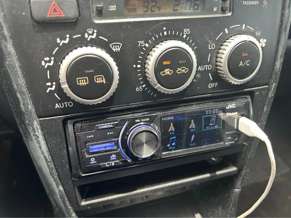 2005 Lexus IS 1st Gen - Image 7 of 20