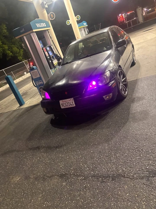 2005 Lexus IS 1st Gen - Image 3 of 7