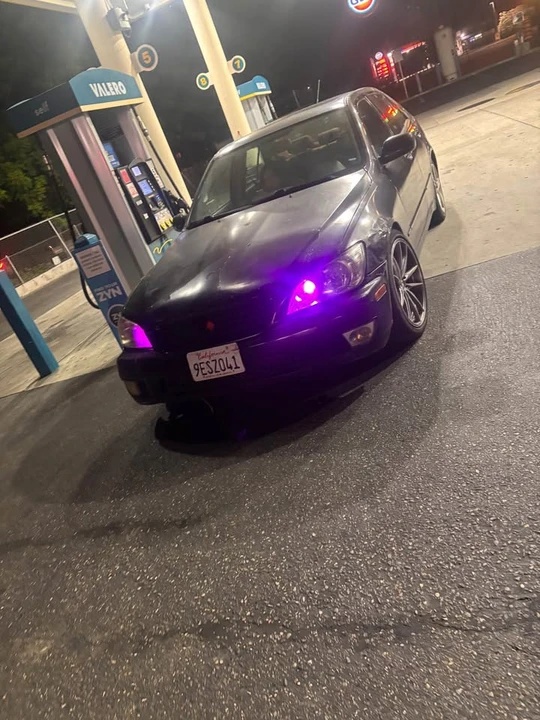 2005 Lexus IS 1st Gen - Image 4 of 7