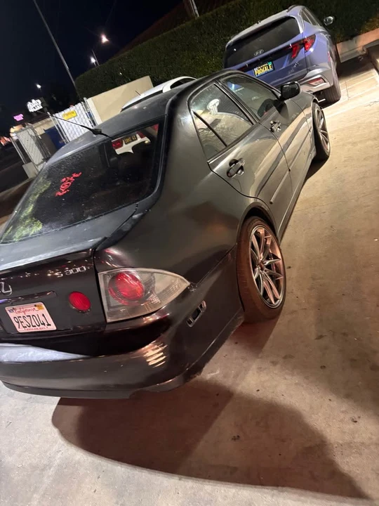 2005 Lexus IS 1st Gen - Image 2 of 7