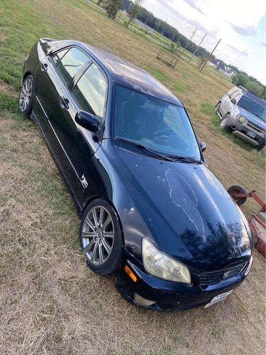 2005 Lexus IS 1st Gen - Image 4 of 10