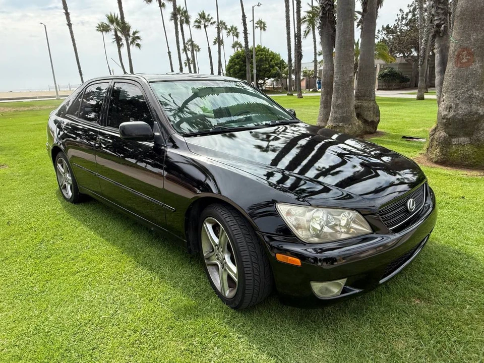 2005 Lexus IS 1st Gen - Image 4 of 12