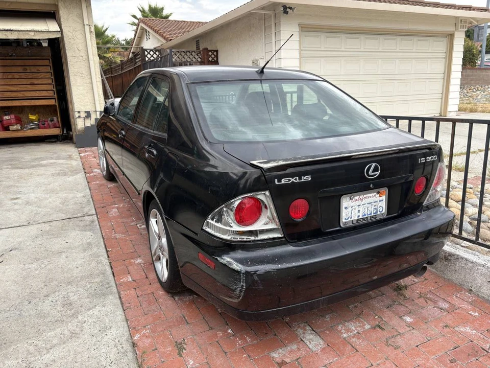 2005 Lexus IS 1st Gen - Image 2 of 5