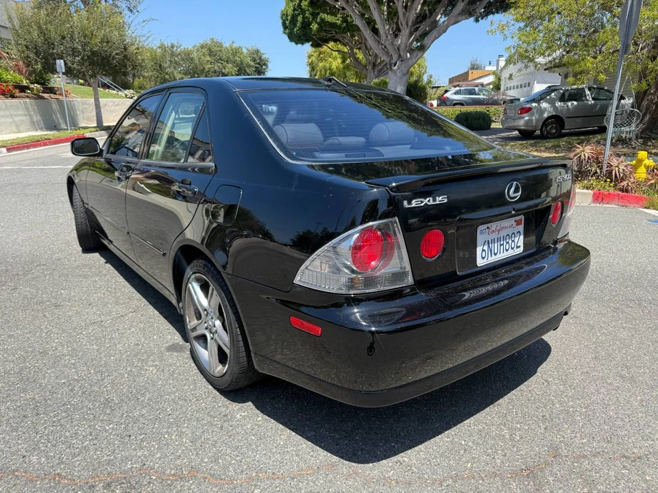 2005 Lexus IS 1st Gen - Image 3 of 12