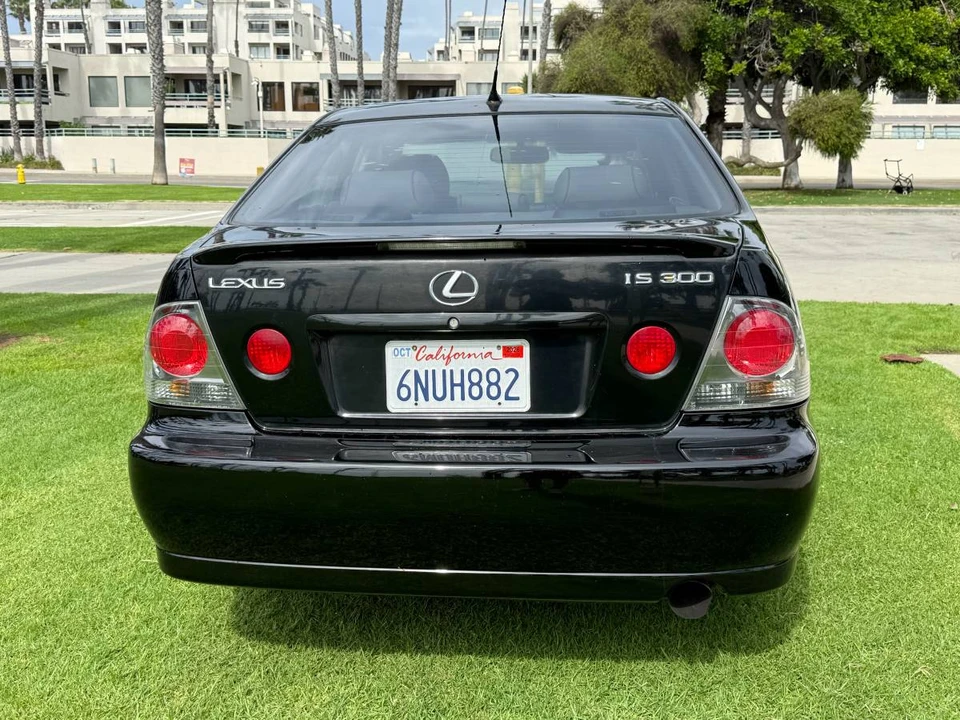 2005 Lexus IS 1st Gen - Image 7 of 12