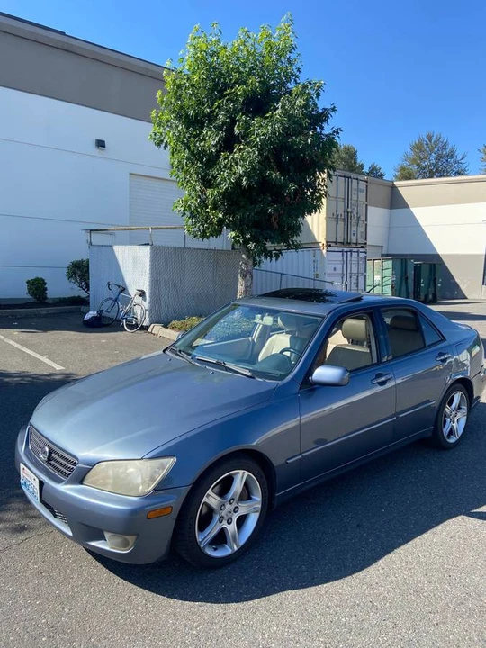2005 Lexus IS 1st Gen - Image 5 of 9