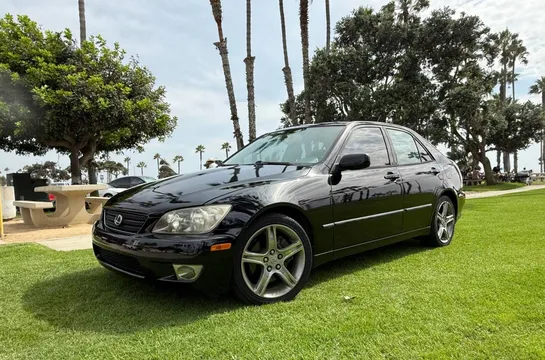 2005 Lexus IS300