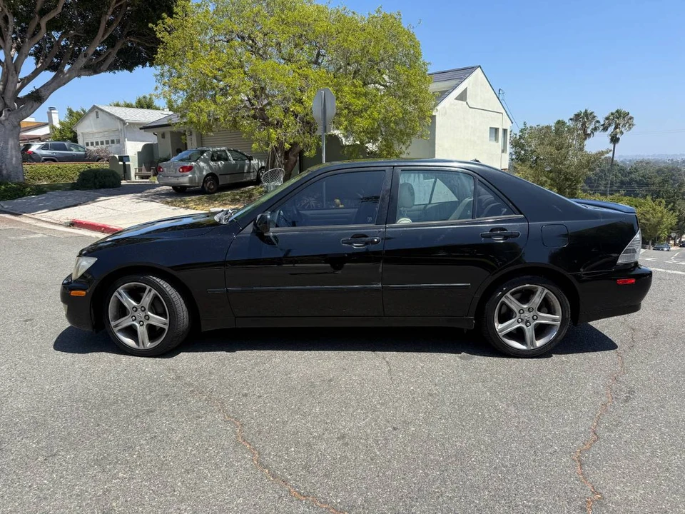 2005 Lexus IS 1st Gen - Image 2 of 12