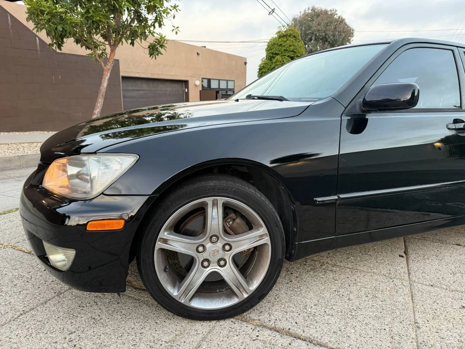 2005 Lexus IS 1st Gen - Image 4 of 12