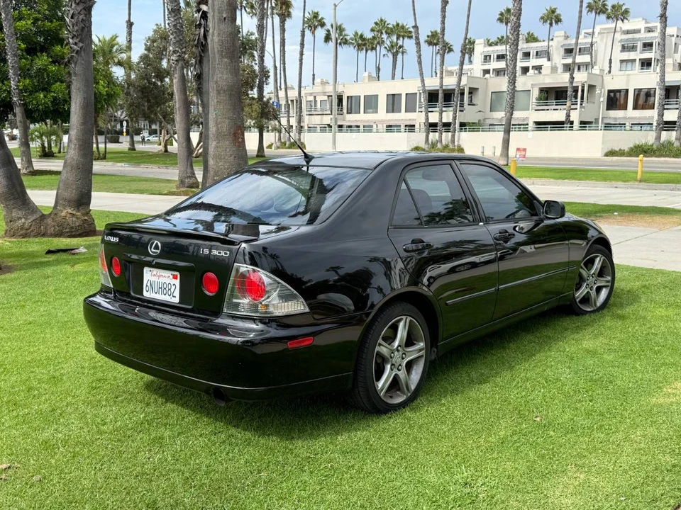 2005 Lexus IS 1st Gen - Image 6 of 12