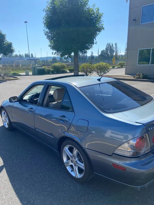 2005 Lexus IS 1st Gen - Image 2 of 9