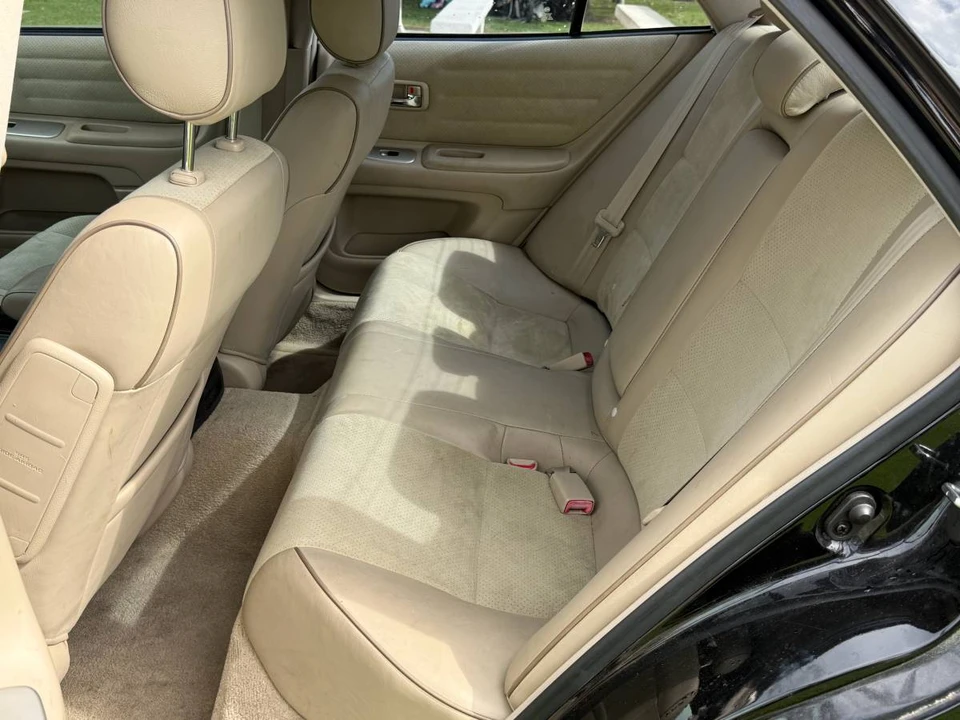 2005 Lexus IS 1st Gen - Image 9 of 12