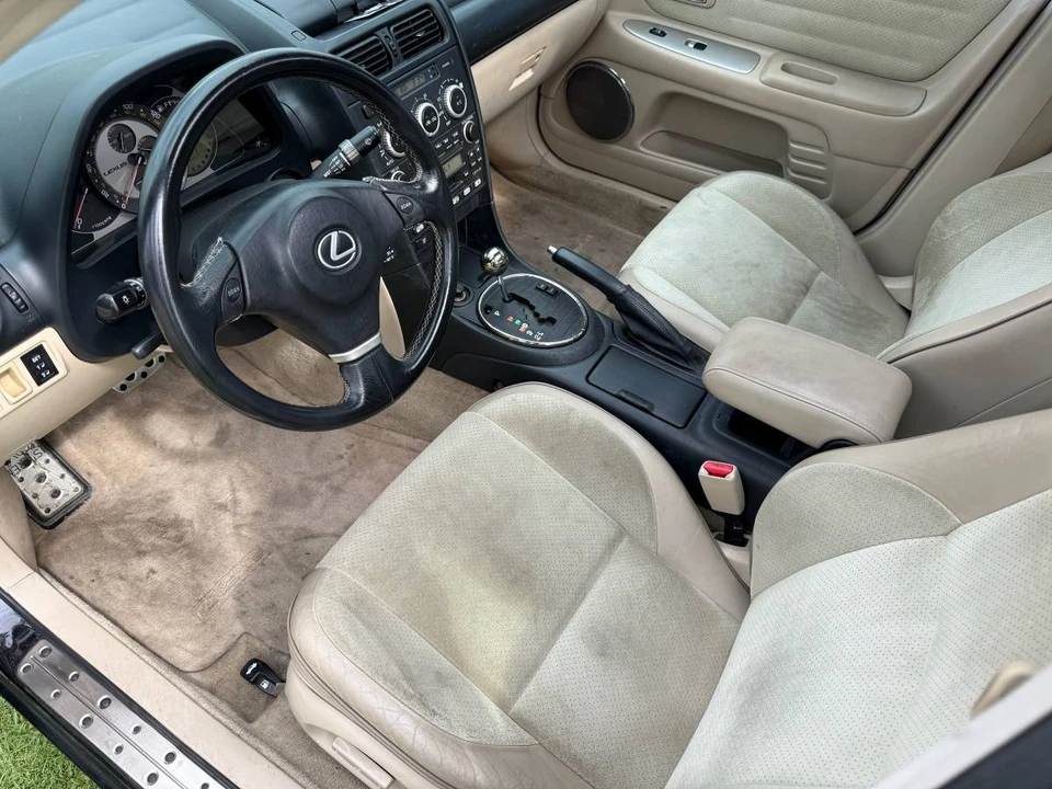 2005 Lexus IS 1st Gen - Image 11 of 12