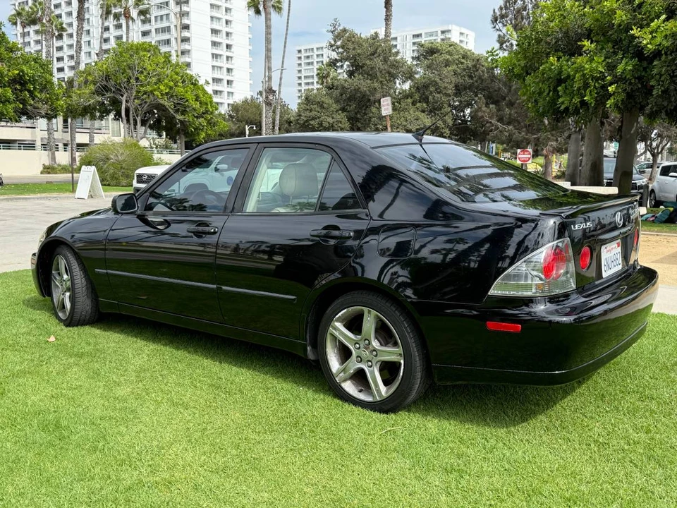 2005 Lexus IS 1st Gen - Image 8 of 12