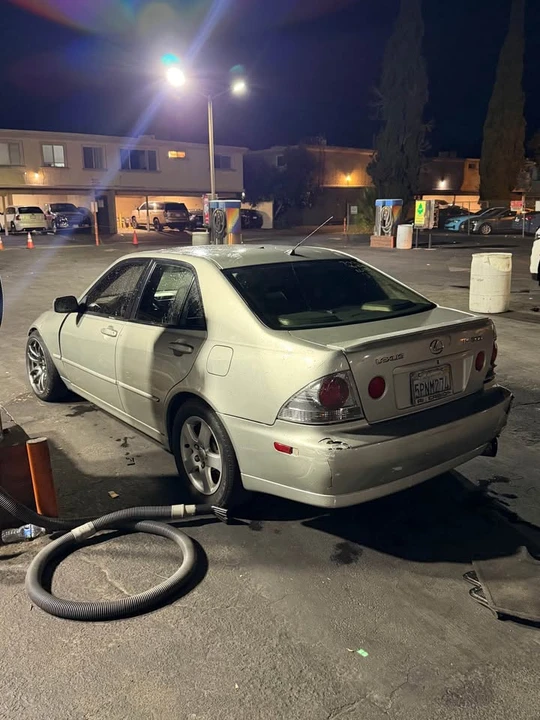 2005 Lexus IS 1st Gen - Image 4 of 10