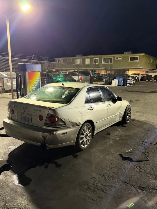 2005 Lexus IS 1st Gen - Image 2 of 10