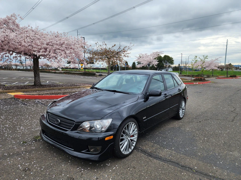 2005 Lexus IS 1st Gen - Image 11 of 31