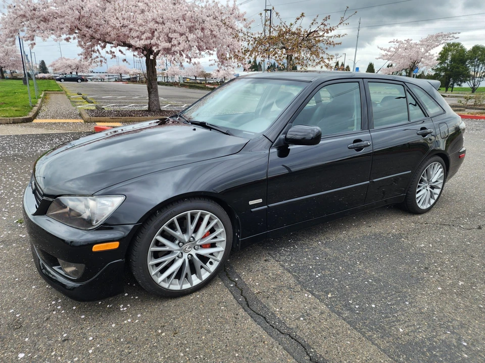 2005 Lexus IS 1st Gen - Image 12 of 31