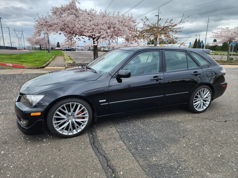 2005 Lexus IS 1st Gen - Image 13 of 31