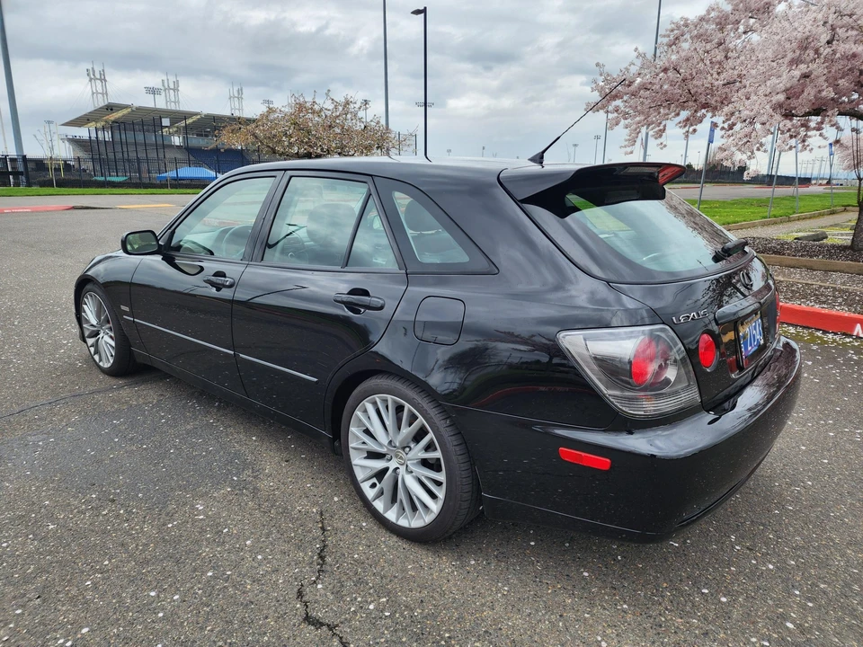2005 Lexus IS 1st Gen - Image 22 of 31