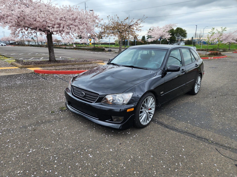 2005 Lexus IS 1st Gen - Image 9 of 31