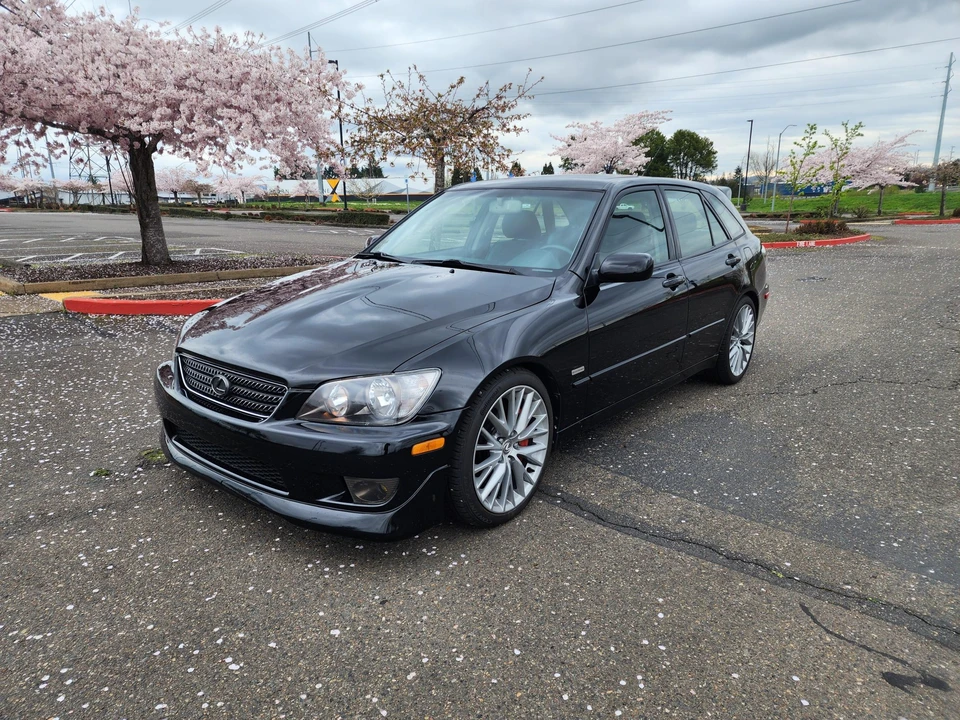 2005 Lexus IS 1st Gen - Image 10 of 31