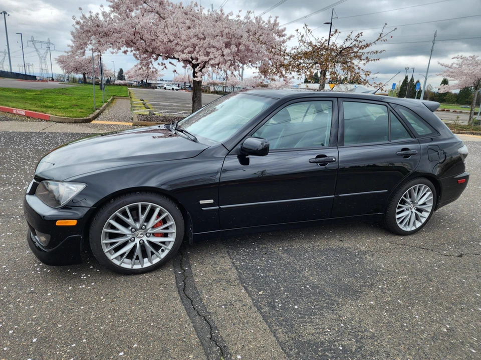 2005 Lexus IS 1st Gen - Image 14 of 31