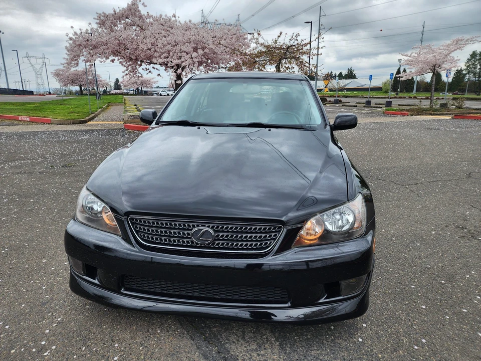 2005 Lexus IS 1st Gen - Image 2 of 31