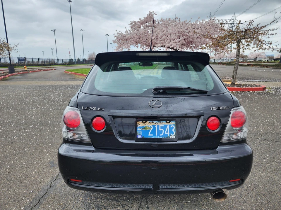 2005 Lexus IS 1st Gen - Image 26 of 31