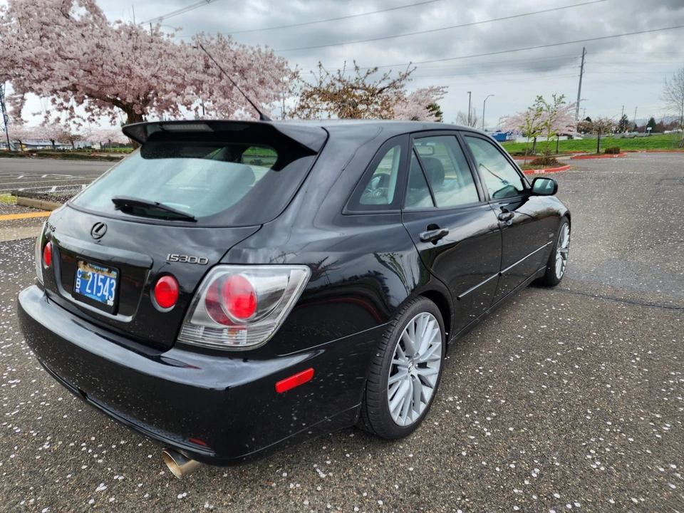 2005 Lexus IS 1st Gen - Image 30 of 31