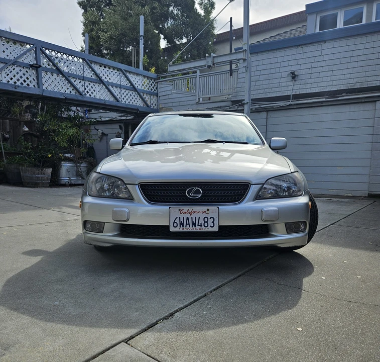 2005 Lexus IS 1st Gen - Image 4 of 31