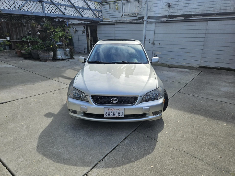 2005 Lexus IS 1st Gen - Image 2 of 31