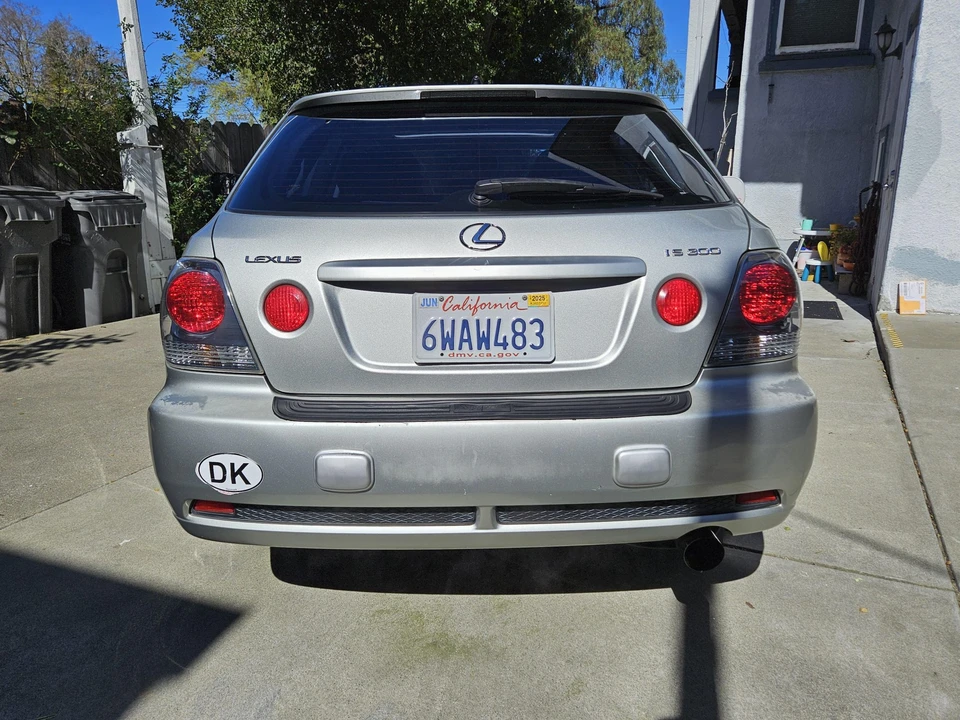 2005 Lexus IS 1st Gen - Image 20 of 31