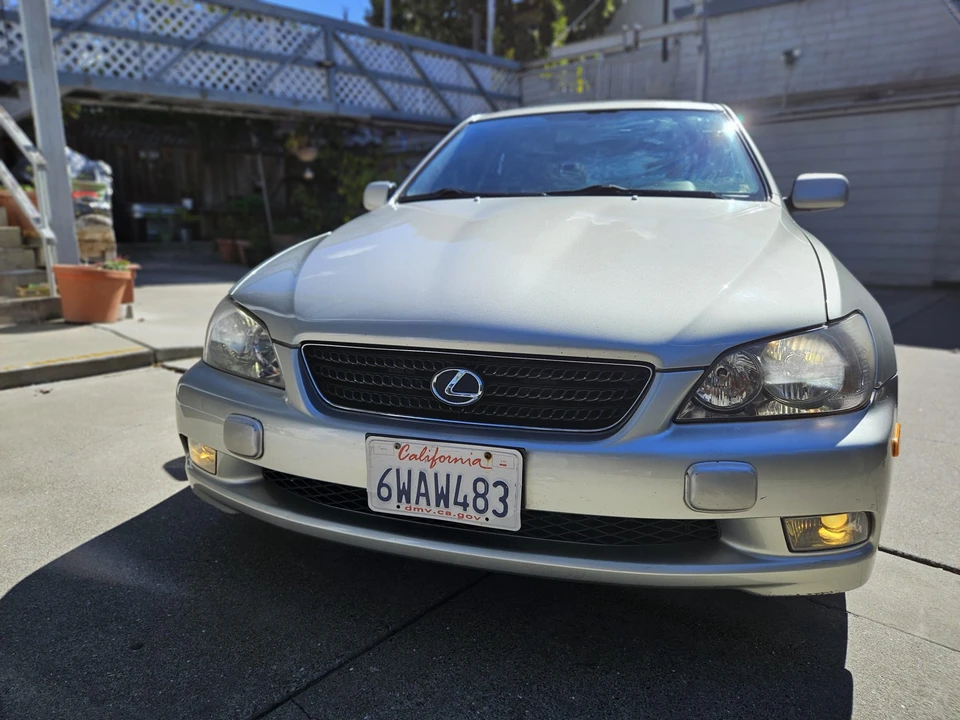 2005 Lexus IS 1st Gen - Image 5 of 31