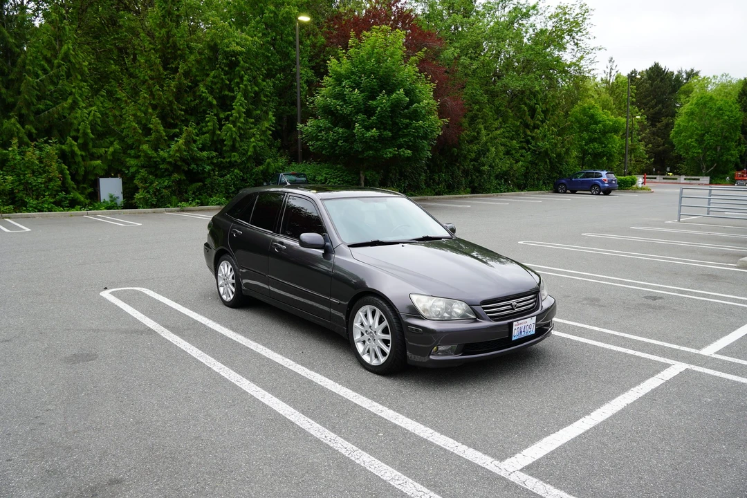2005 Lexus IS 1st Gen - Image 10 of 31