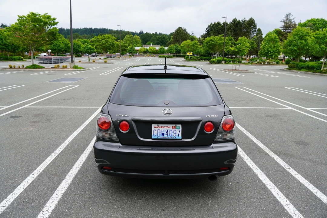 2005 Lexus IS 1st Gen - Image 6 of 31