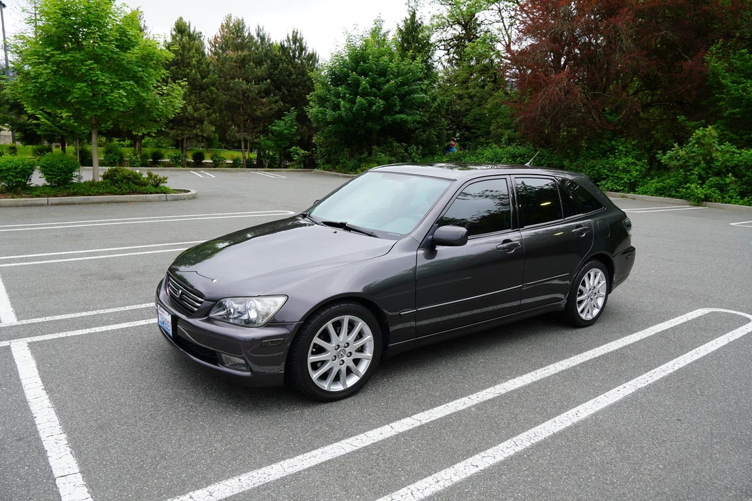2005 Lexus IS 1st Gen - Image 2 of 31