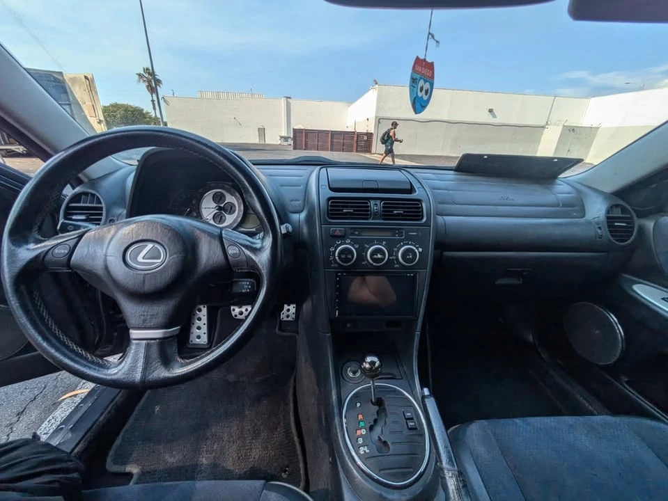 2005 Lexus IS 1st Gen - Image 14 of 19