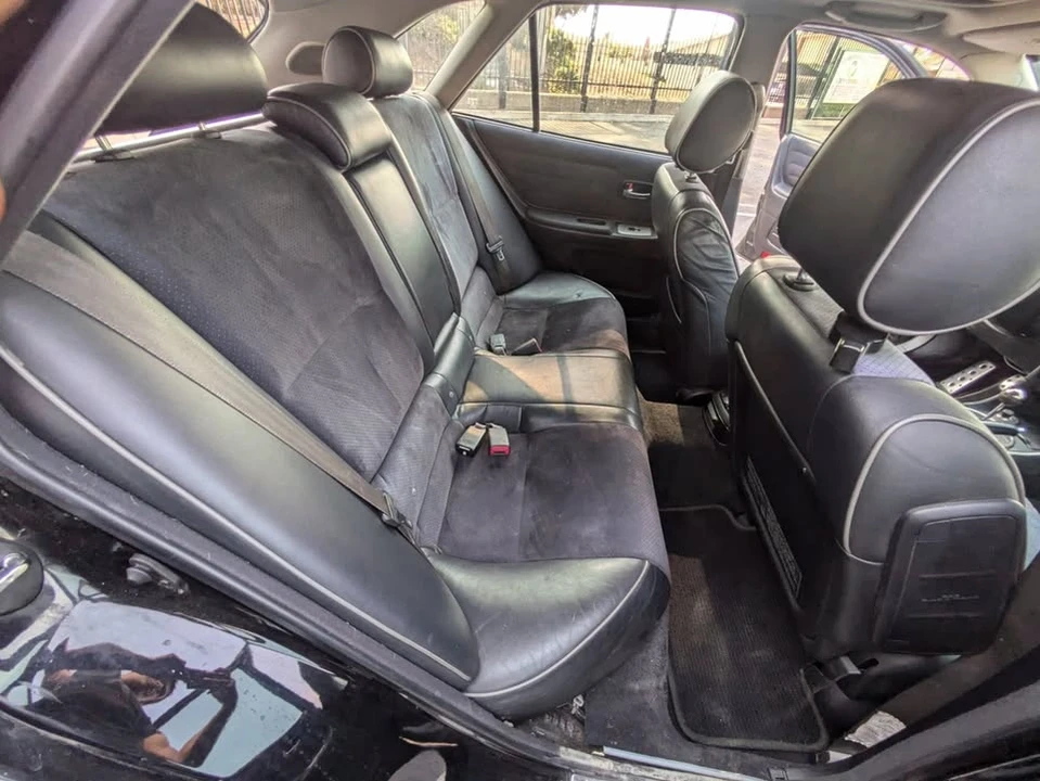 2005 Lexus IS 1st Gen - Image 17 of 19