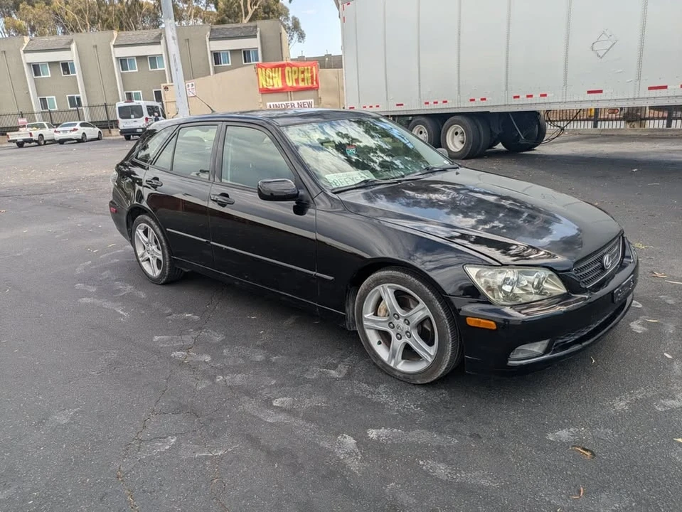 2005 Lexus IS 1st Gen - Image 4 of 19