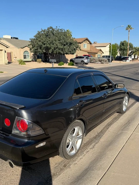 2005 Lexus IS 1st Gen - Image 4 of 11