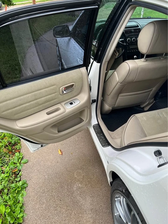 2005 Lexus IS 1st Gen - Image 11 of 15
